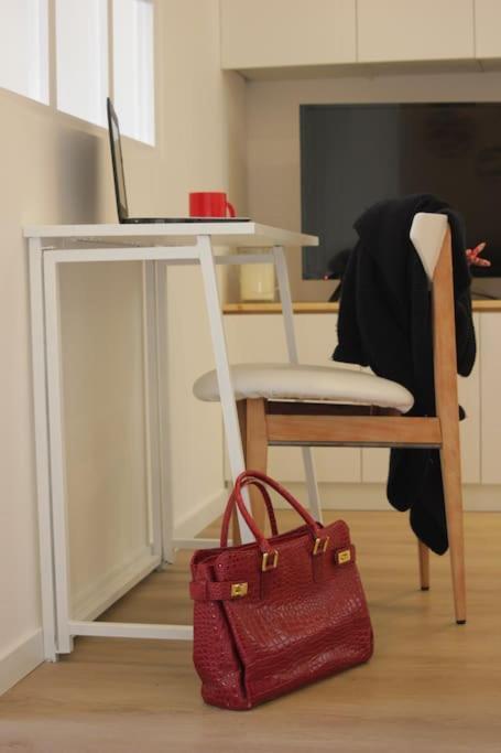 Le Cocoon - Appartement Dans Maison Du Xviieme Siecle Fougères Exterior foto